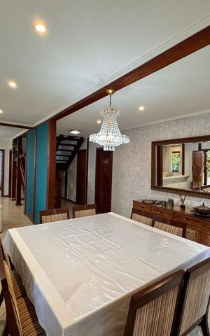 Casa de condomínio à venda com 400m², 6 quartos e 1 vaga Casa de condomínio à venda com 400m², 6 quartos e 1 vagaSala