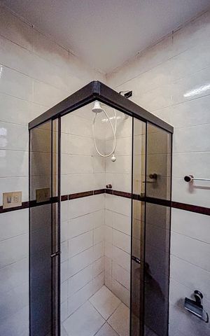 Casa à venda com 160m², 4 quartos e sem vagaBanheiro social