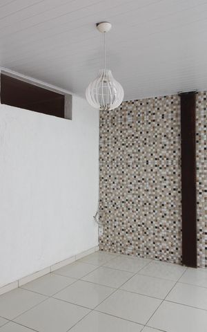 Casa para alugar com 80m², 2 quartos e sem vagaSala