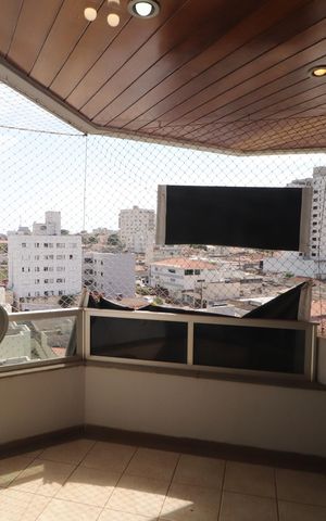 Apartamento para alugar com 160m², 4 quartos e 4 vagasSacada