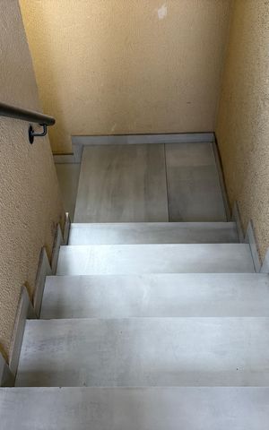 Apartamento para alugar com 60m², 1 quarto e sem vagaEscada