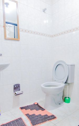 Casa à venda com 225m², 4 quartos e 7 vagasBanheiro Social 