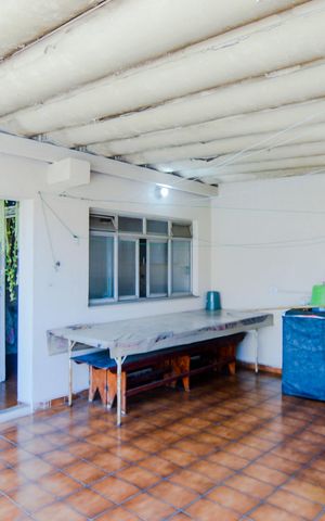 Casa à venda com 225m², 4 quartos e 7 vagasÁrea de Serviço