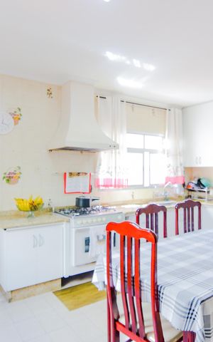 Casa à venda com 225m², 4 quartos e 7 vagasCozinha