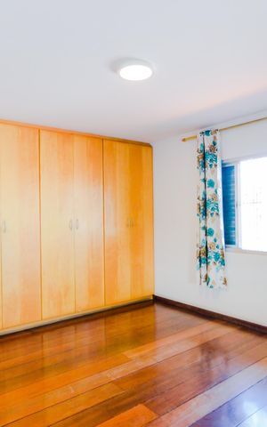 Casa à venda com 225m², 4 quartos e 7 vagasQuarto 1 
