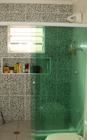 Casa à venda com 250m², 4 quartos e 4 vagasBanheiro social 2