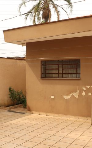 Casa à venda com 250m², 4 quartos e 4 vagasÁrea externa