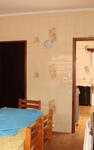 Casa à venda com 250m², 4 quartos e 4 vagasCozinha