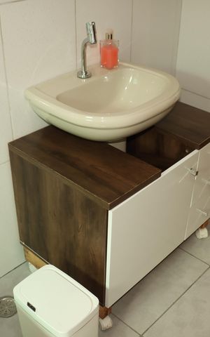 Casa à venda com 250m², 4 quartos e 4 vagasBanheiro social 2