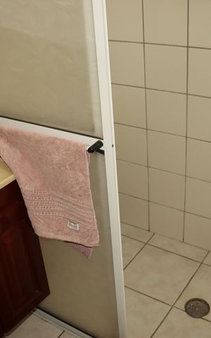 Casa à venda com 250m², 4 quartos e 4 vagasBanheiro social