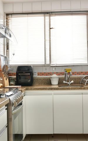Apartamento à venda com 83m², 3 quartos e 2 vagas Apartamento à venda com 83m², 3 quartos e 2 vagasCozinha e Área de Serviço