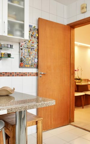 Apartamento à venda com 83m², 3 quartos e 2 vagas Apartamento à venda com 83m², 3 quartos e 2 vagasCozinha e Área de Serviço