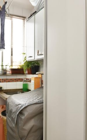 Apartamento à venda com 83m², 3 quartos e 2 vagas Apartamento à venda com 83m², 3 quartos e 2 vagasCozinha e Área de Serviço