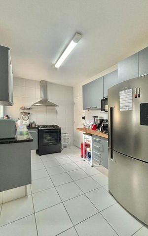 Apartamento à venda com 126m², 3 quartos e 2 vagas Apartamento à venda com 126m², 3 quartos e 2 vagasCozinha