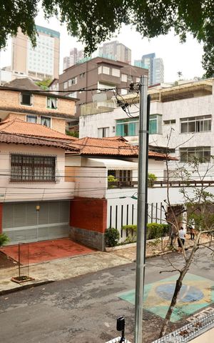 Apartamento à venda com 133m², 3 quartos e 3 vagas Apartamento à venda com 133m², 3 quartos e 3 vagasÁrea privativa - Vista