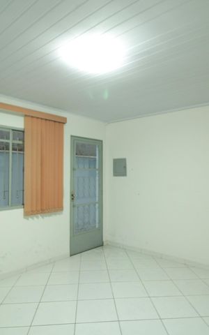 Casa à venda com 133m², 4 quartos e 2 vagasCasa 2