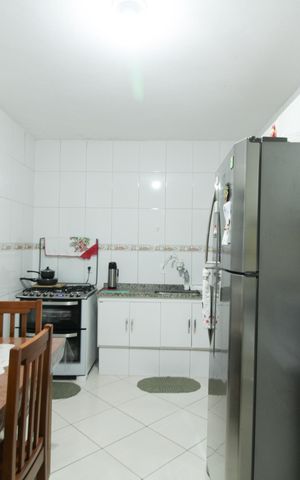 Casa à venda com 133m², 4 quartos e 2 vagasCasa 1