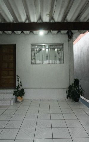 Casa à venda com 133m², 4 quartos e 2 vagasCasa