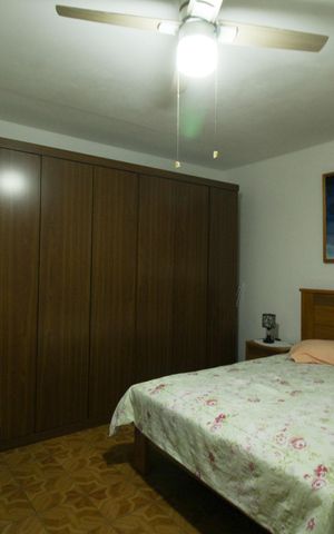 Casa à venda com 133m², 4 quartos e 2 vagasCasa 1