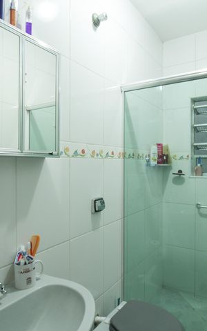 Casa à venda com 133m², 4 quartos e 2 vagasCasa 1