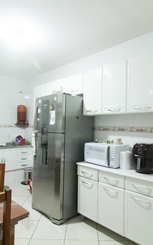 Casa à venda com 133m², 4 quartos e 2 vagasCasa 1