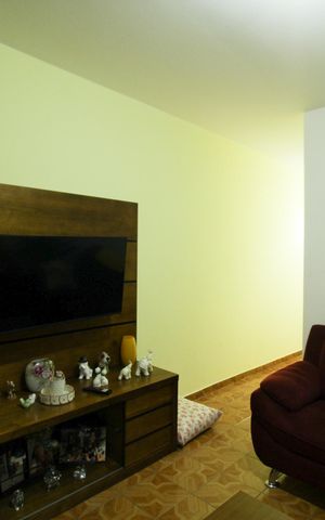 Casa à venda com 133m², 4 quartos e 2 vagasCasa 1