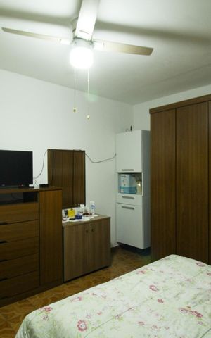 Casa à venda com 133m², 4 quartos e 2 vagasCasa 1