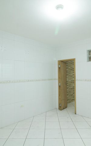 Casa à venda com 133m², 4 quartos e 2 vagasCasa 2