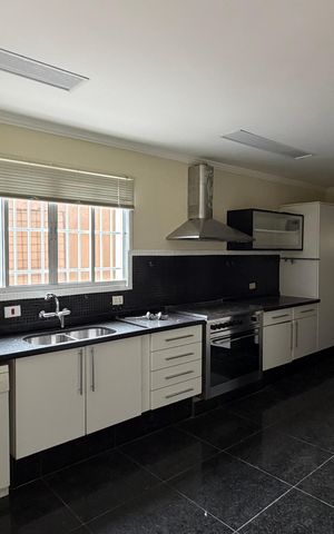 Casa de condomínio para alugar com 269m², 3 quartos e 4 vagas