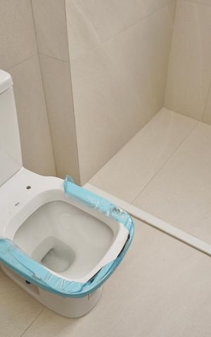 Apartamento à venda com 184m², 3 quartos e 4 vagas Apartamento à venda com 184m², 3 quartos e 4 vagasBanheiro das Semi-suítes