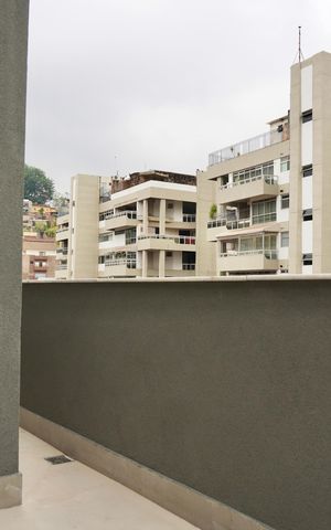 Apartamento à venda com 184m², 3 quartos e 4 vagas Apartamento à venda com 184m², 3 quartos e 4 vagasVaranda 1 da Cobertura