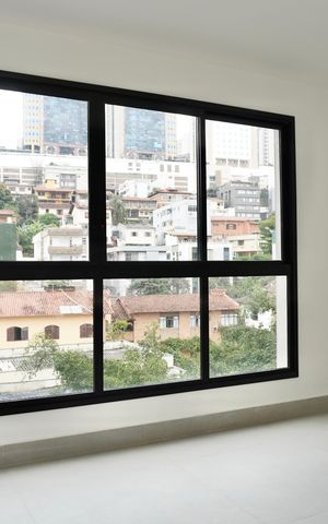 Apartamento à venda com 184m², 3 quartos e 4 vagas Apartamento à venda com 184m², 3 quartos e 4 vagasSala 2