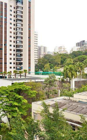 Apartamento à venda com 184m², 3 quartos e 4 vagas Apartamento à venda com 184m², 3 quartos e 4 vagasVista