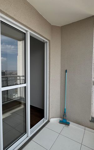 Apartamento à venda com 49m², 2 quartos e 1 vaga Apartamento à venda com 49m², 2 quartos e 1 vagaVaranda da sala