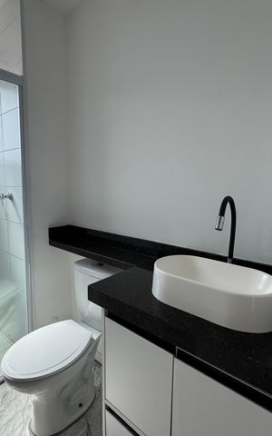 Apartamento à venda com 49m², 2 quartos e 1 vaga Apartamento à venda com 49m², 2 quartos e 1 vagaBanheiro