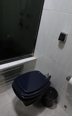 Casa à venda com 282m², 5 quartos e 2 vagasBanheiro da Suíte 2