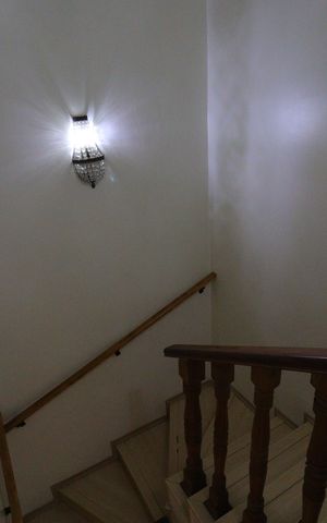Casa à venda com 282m², 5 quartos e 2 vagasEscada