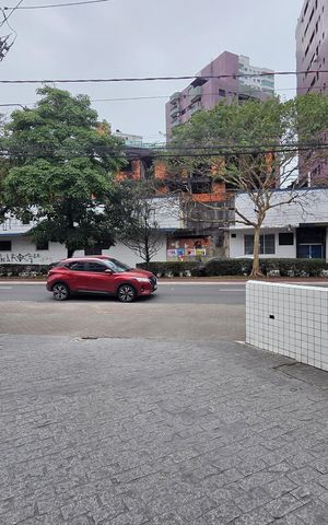 Apartamento para alugar com 170m², 3 quartos e 1 vaga Apartamento para alugar com 170m², 3 quartos e 1 vagaFachada e portaria