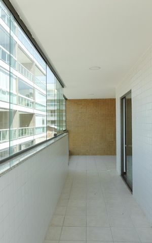 Apartamento para alugar com 112m², 3 quartos e 1 vagaVaranda