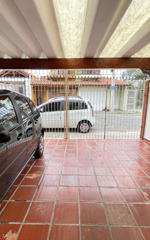 Casa à venda com 132m², 4 quartos e 2 vagasGaragem