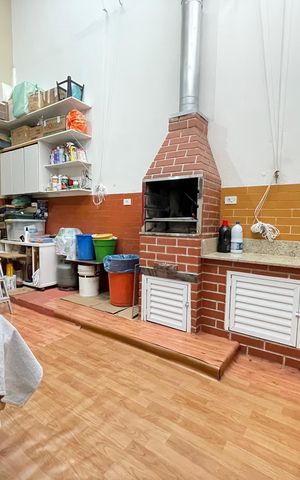 Casa à venda com 132m², 4 quartos e 2 vagasQuintal/Churrasqueira
