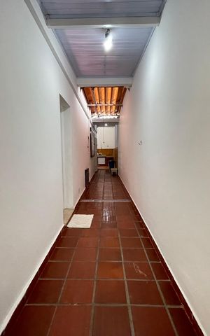 Casa à venda com 132m², 4 quartos e 2 vagasCorredor lateral