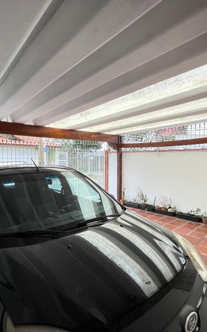 Casa à venda com 132m², 4 quartos e 2 vagasGaragem