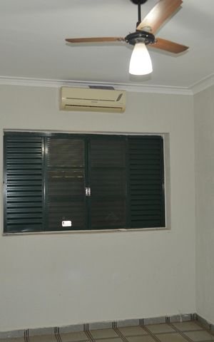 Casa para alugar com 190m², 3 quartos e 2 vagasQuarto 1