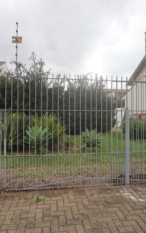Casa para alugar com 120m², 4 quartos e 3 vagasFachada