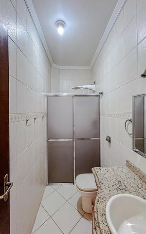 Casa para alugar com 158m², 3 quartos e 3 vagasBanheiro