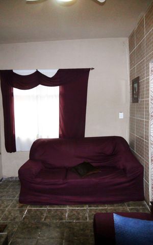 Casa à venda com 170m², 3 quartos e sem vagaSala