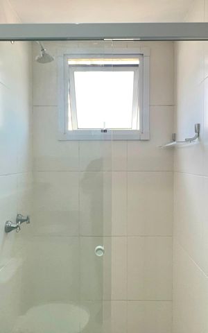 Apartamento à venda com 60m², 2 quartos e 2 vagas Apartamento à venda com 60m², 2 quartos e 2 vagasBanheiro da Suíte