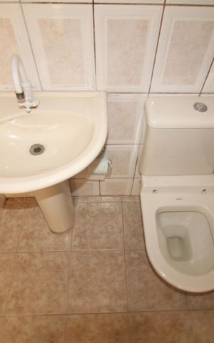 Apartamento para alugar com 55m², 2 quartos e sem vagaBanheiro