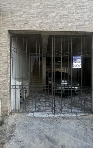 Casa para alugar com 40m², 1 quarto e 1 vaga Casa para alugar com 40m², 1 quarto e 1 vagaFachada